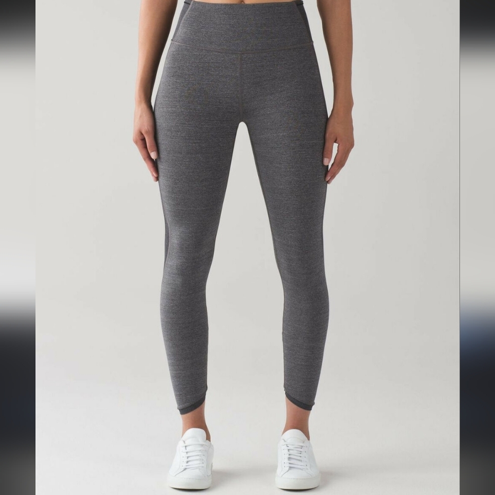 🦄 Lululemon Featherlight Tights Size 2 EUC Heathered Grey